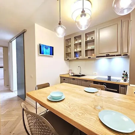Cozy Family Apartment Bucharest